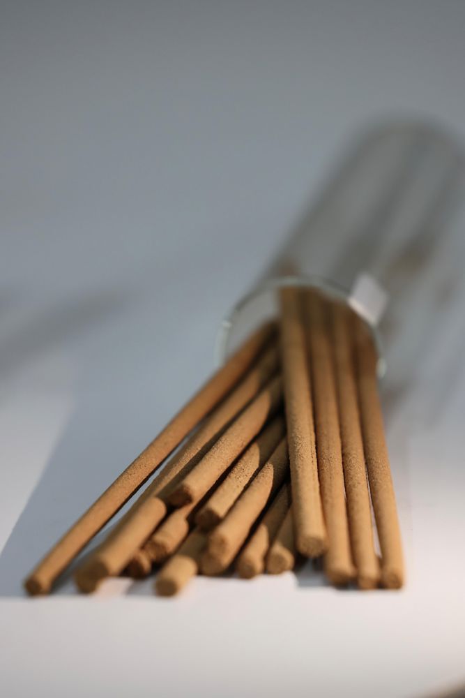 اعواد العود 